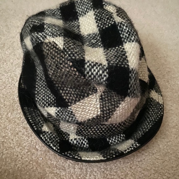 burberry bucket/equestrian hat - Picture 4 of 4